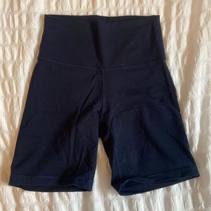 Navy blue 7inch Aritzia biker shorts